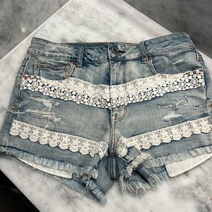 American Eagle Jeans Hi Rise Shortie Lace Women’s Size 12